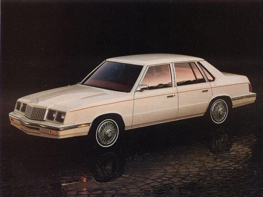  Plymouth Caravelle Sedan 1987 года  (фото 3 из 3)